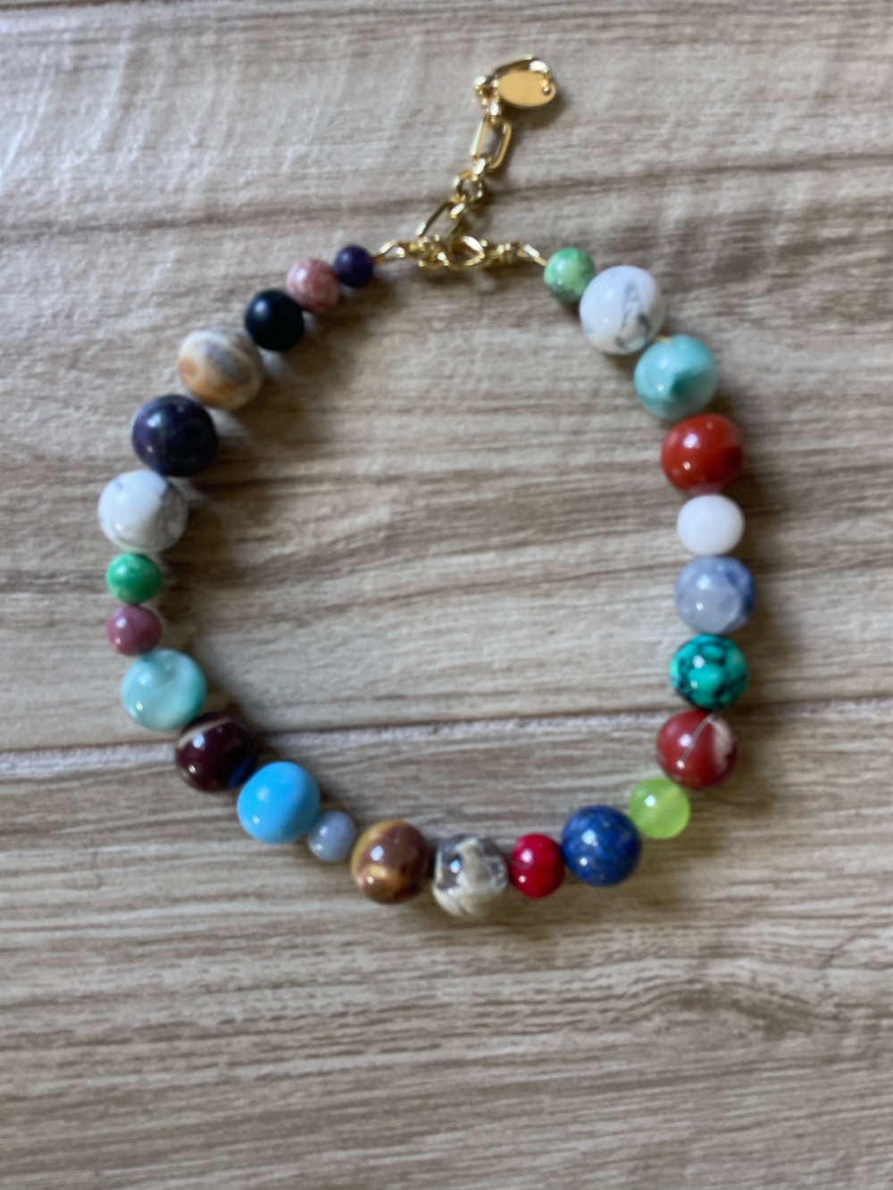 Multicolor stone bead necklace. Chocker length